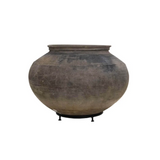 Unika krukke med jernfod